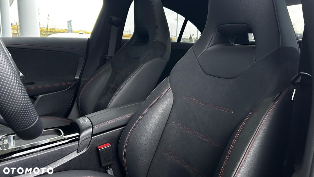 Mercedes-Benz CLA 200 AMG Line 7G-DCT - 12