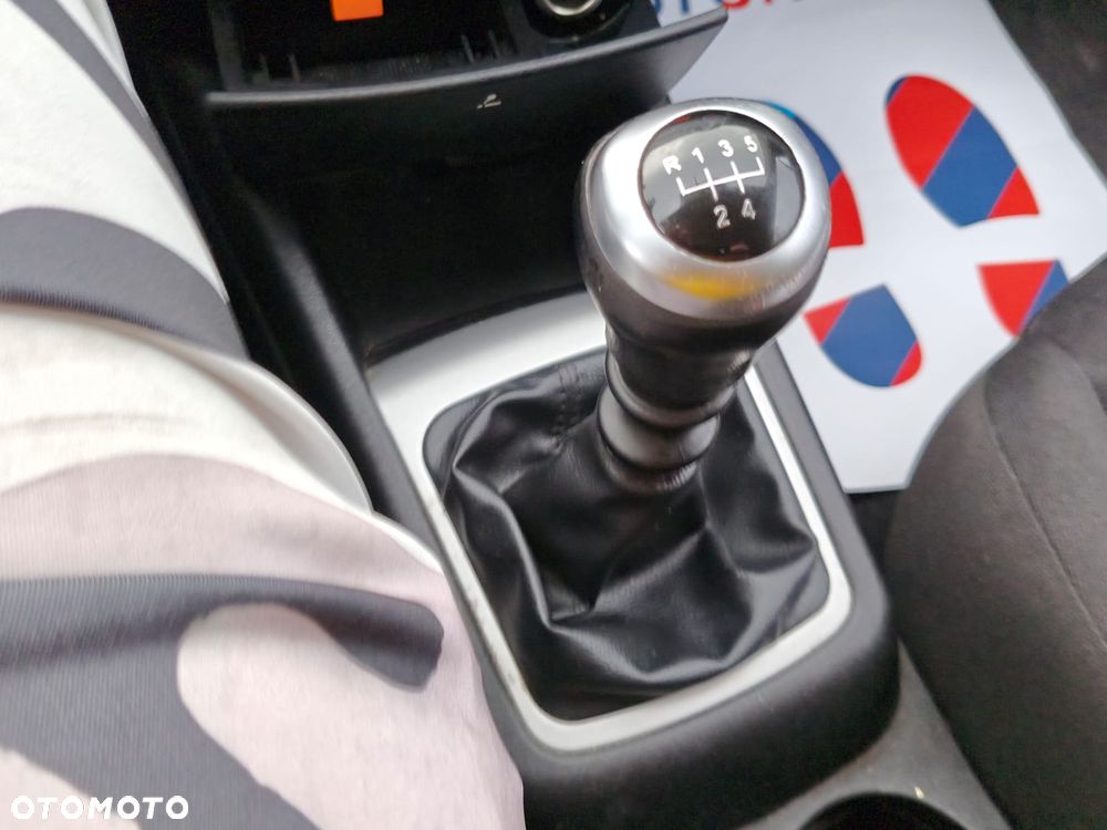 Kia Ceed - 12