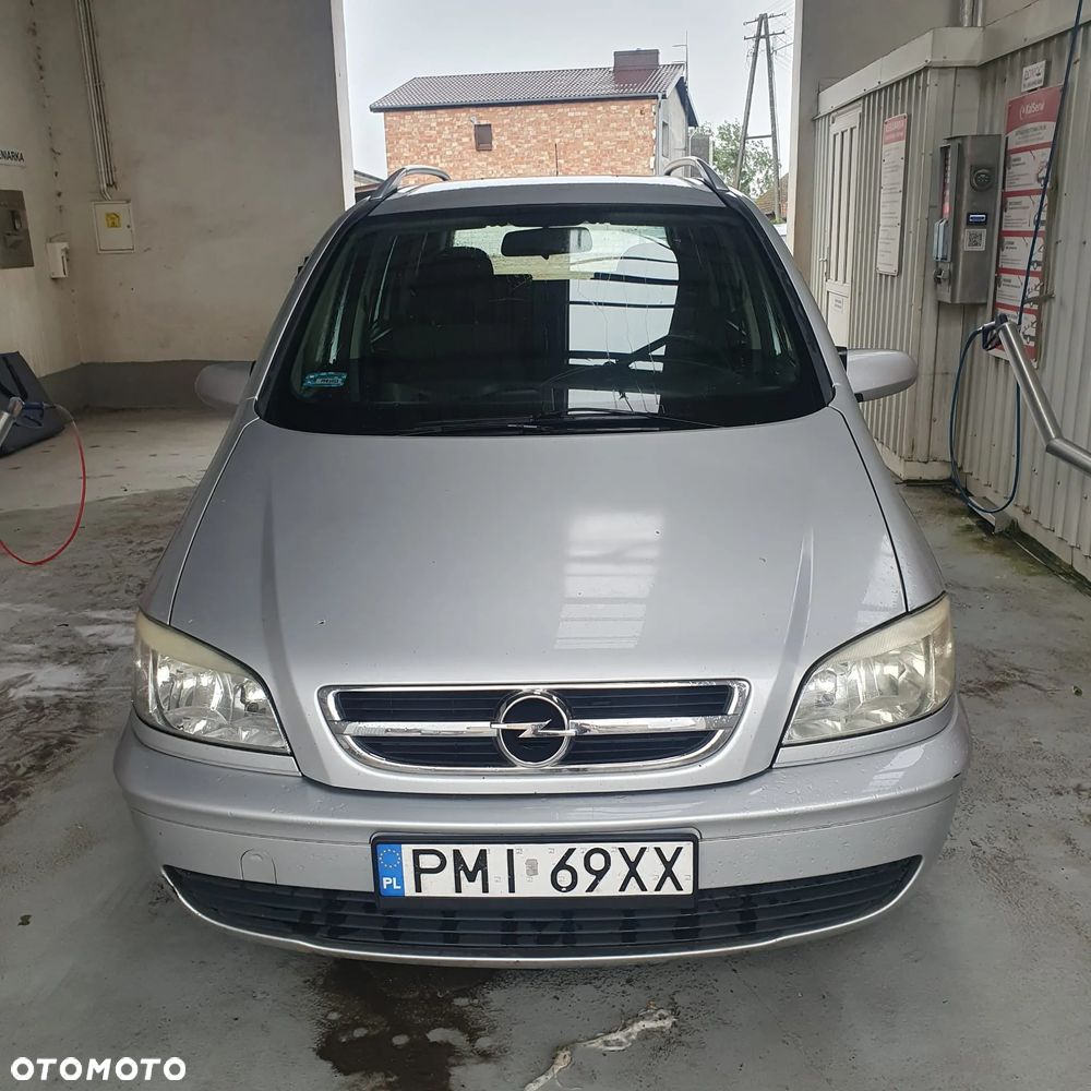 Opel Zafira 1.8 16V Comfort - 1