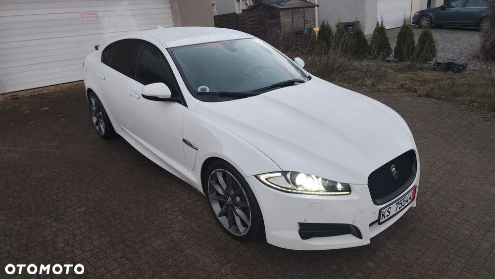 Jaguar XF 3.0 V6 D R-Sport - 30