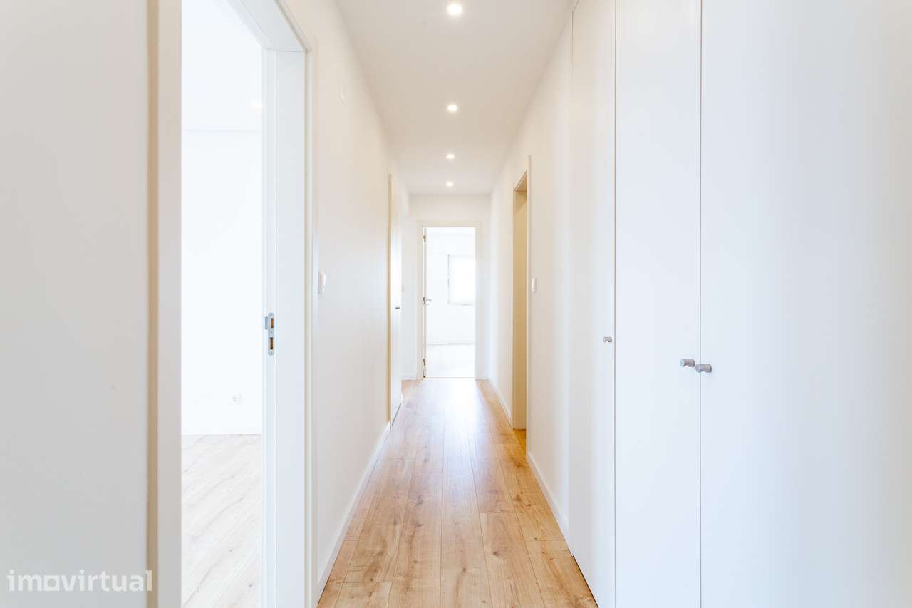 T3 totalmente remodelado pronto a habitar - Grande imagem: 3/25