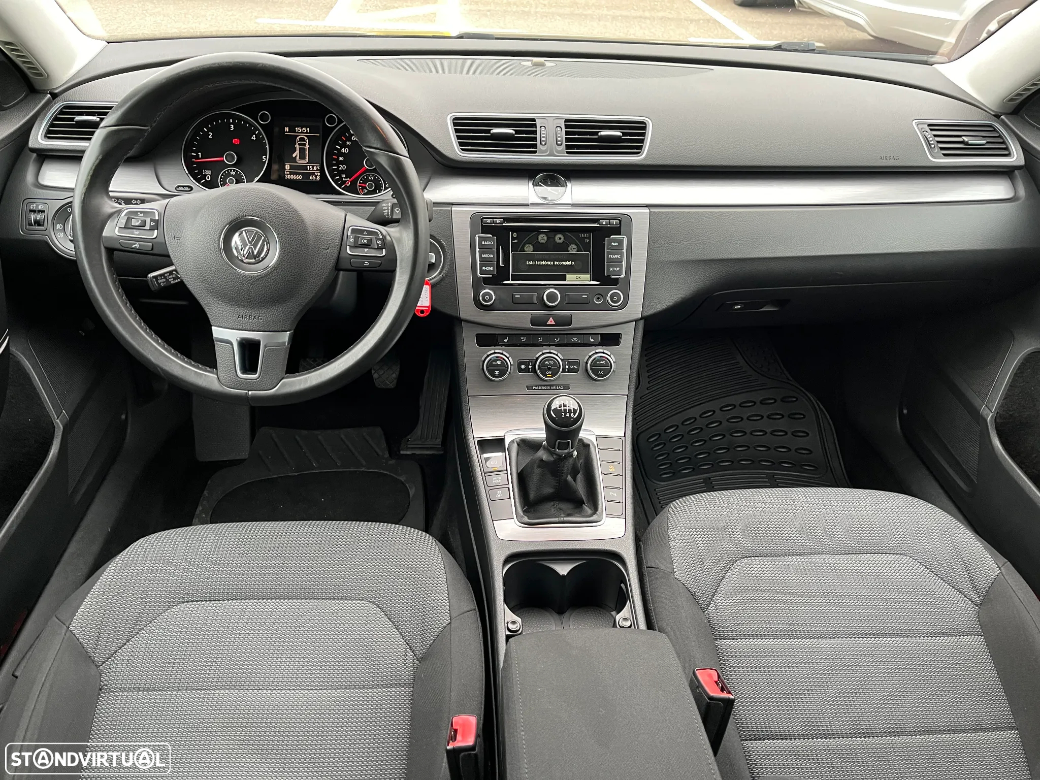 VW Passat Variant 1.6 TDI BlueMotion Highline - 15