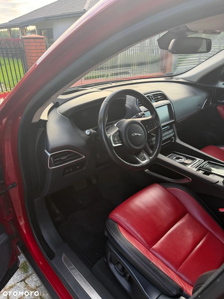 Jaguar F-Pace - 7