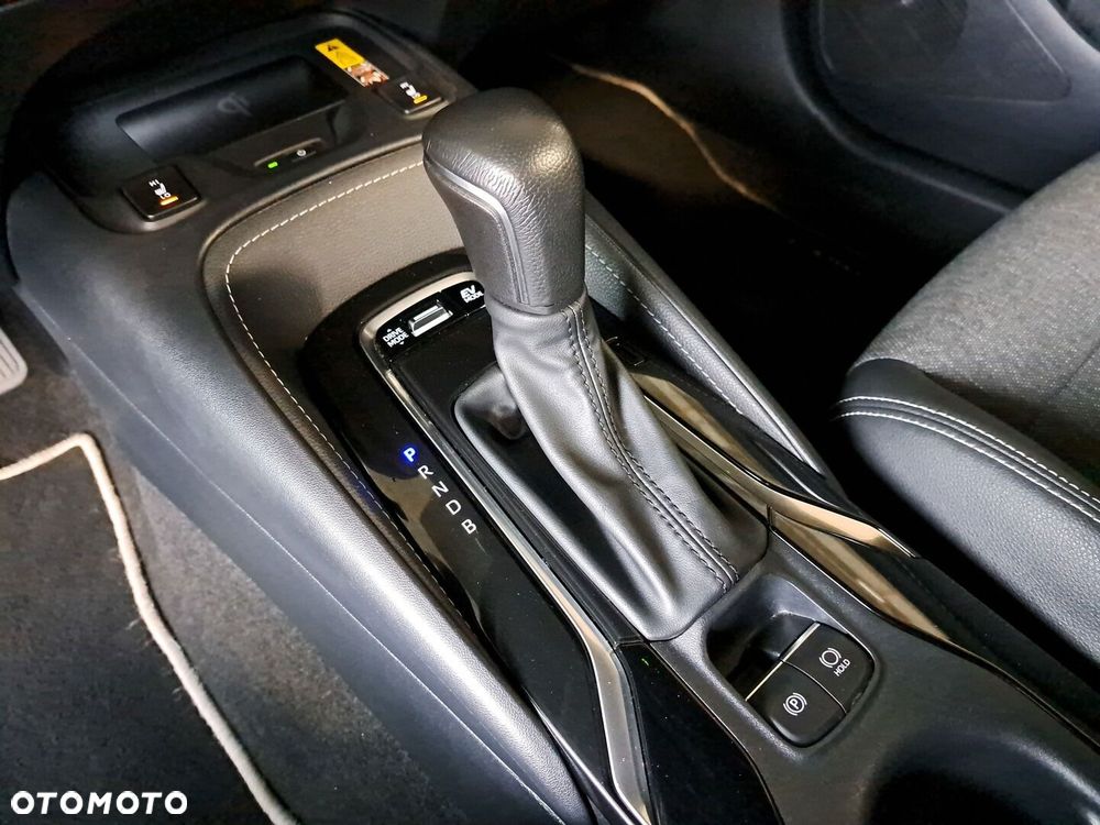 Toyota Corolla 1.8 Hybrid Style - 29