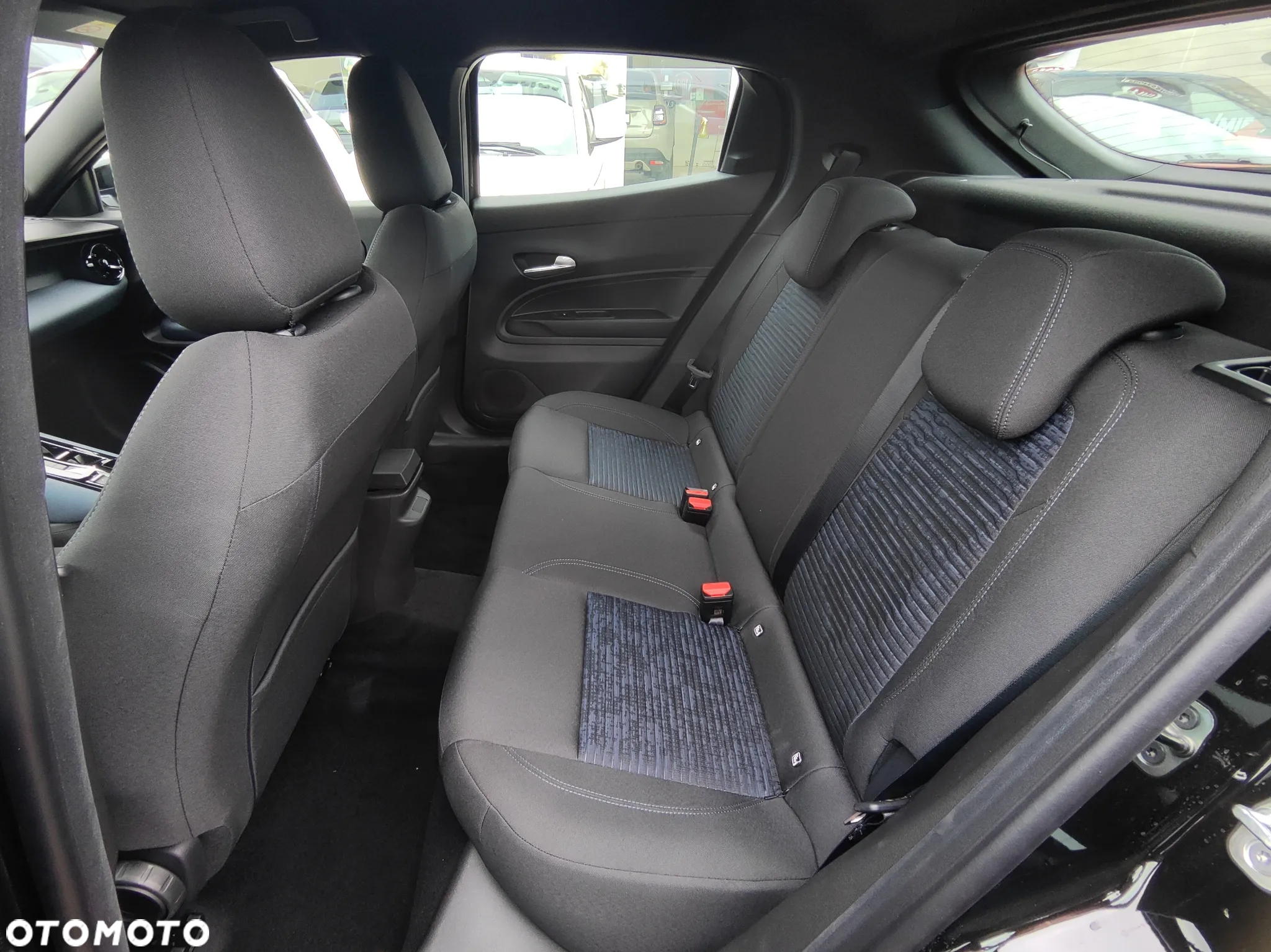 Alfa Romeo Junior 1.2 mHEV Ibrida eDCT - 26
