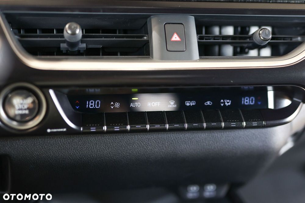 Lexus UX 200 Elegance 2WD - 32