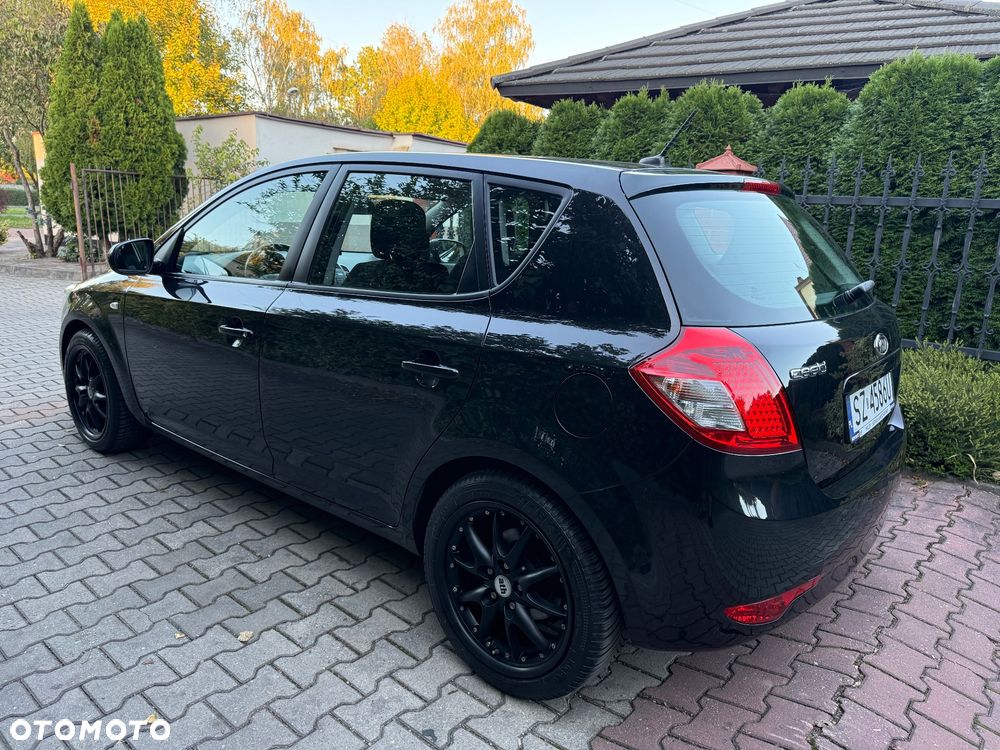 Kia Ceed 1.6 CVVT ISG Vision - 17