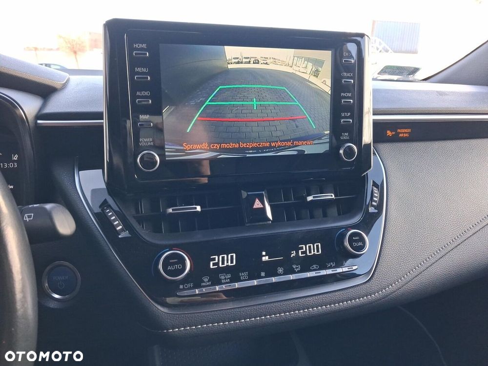 Toyota Corolla 1.8 Hybrid Comfort - 23