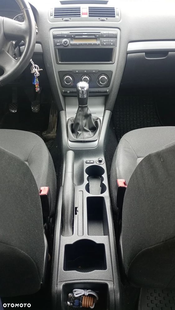 Skoda Octavia 1.6 Classic - 10