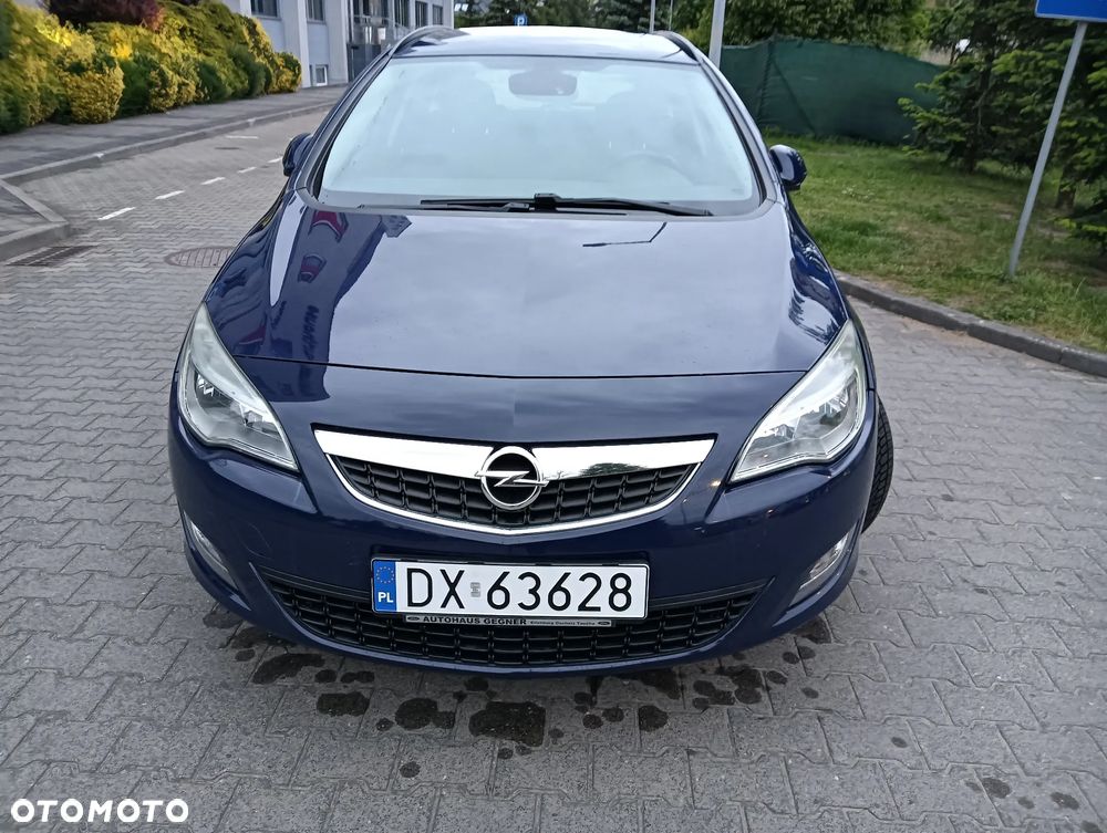 Opel Astra 2.0 CDTI DPF Design Edition - 2