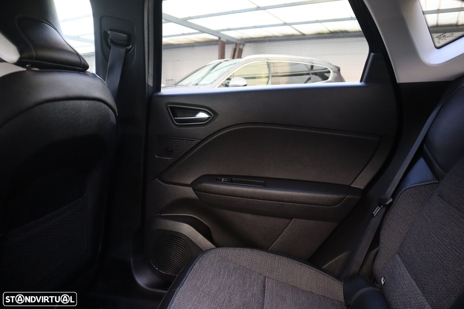 Renault Captur 1.6 E-Tech Plug-In Exclusive - 29
