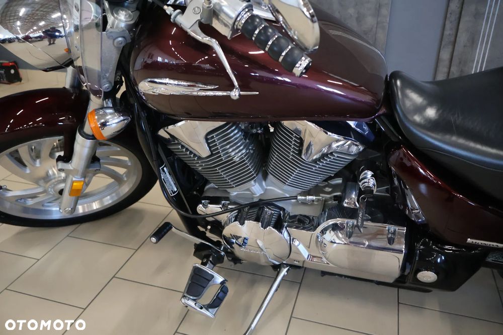 Honda VTX - 19