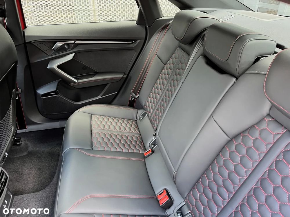 Audi RS3 Limousine - 18