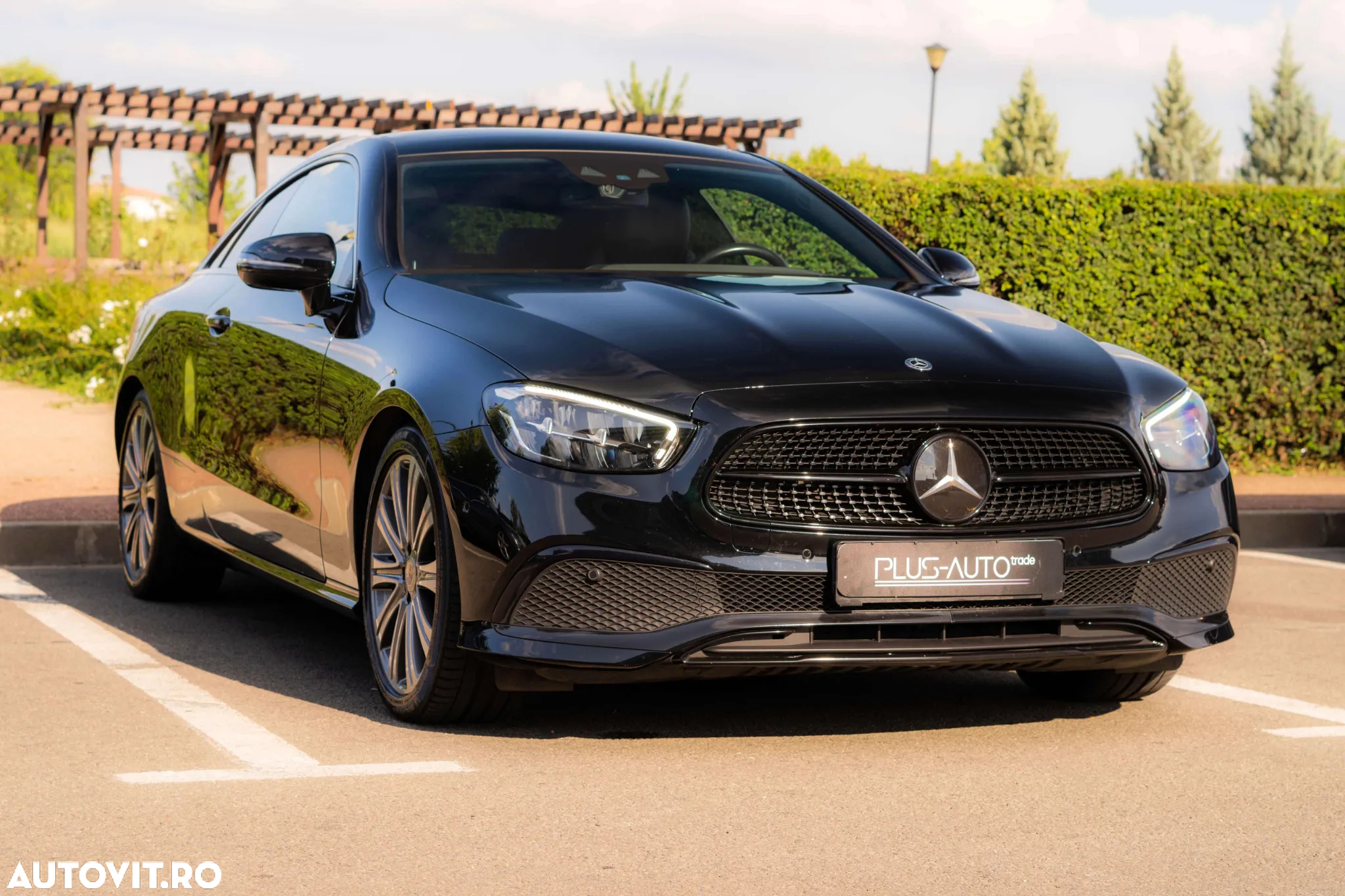 Mercedes-Benz E 220 d 4MATIC Coupe Aut. - 3