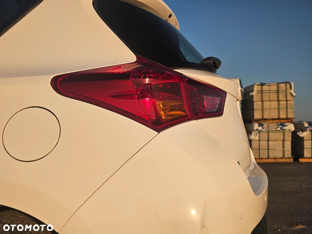 Toyota Auris 1.33 VVT-i Active - 12