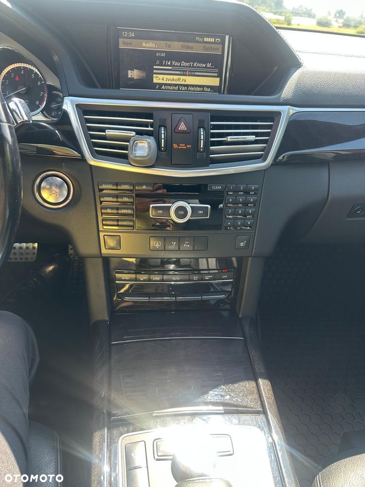 Mercedes-Benz Klasa E 350 4Matic BlueEFFICIENCY 7G-TRONIC Elegance - 7