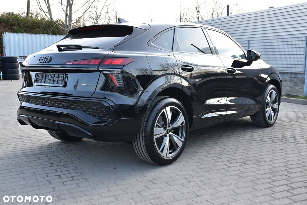 Audi Q3 Sportback - 4