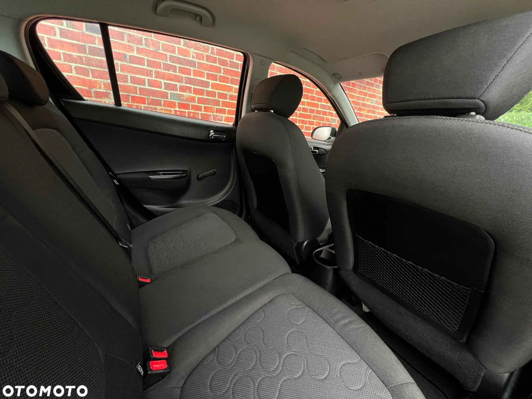 Hyundai i20 - 18