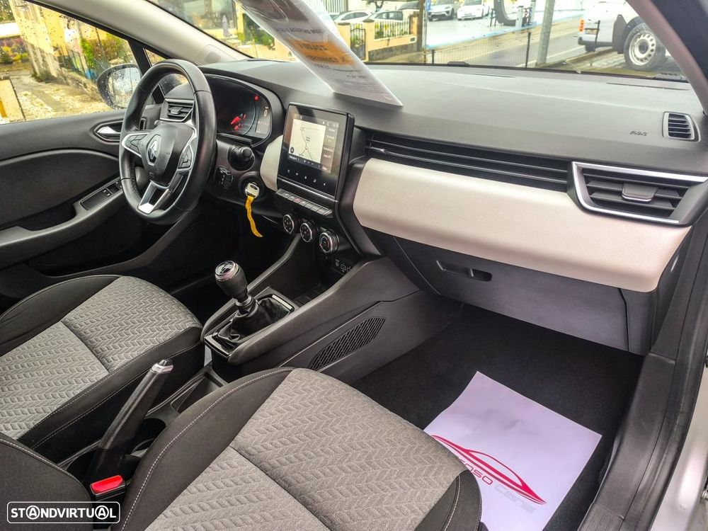 Renault Clio - 7