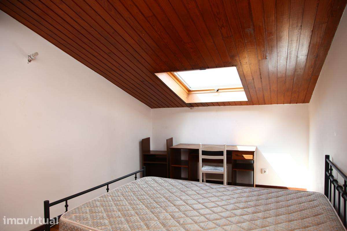 Quarto - localizado em Olivais Coimbra - Grande imagem: 2/42