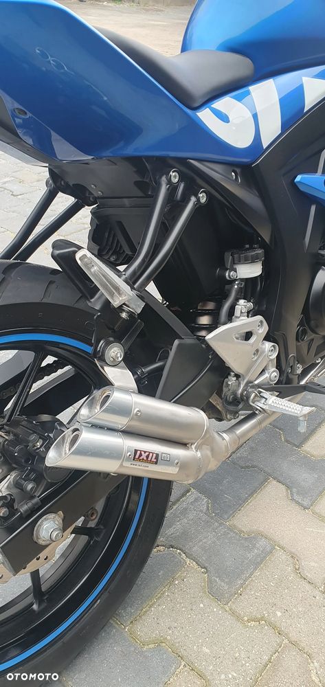 Suzuki GSX-R - 4