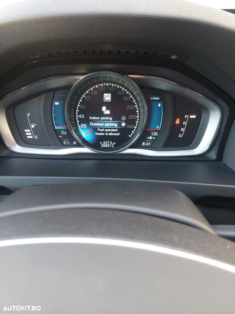 Volvo V60 D6 Plug-In-Hybrid AWD Geartronic Summum - 30