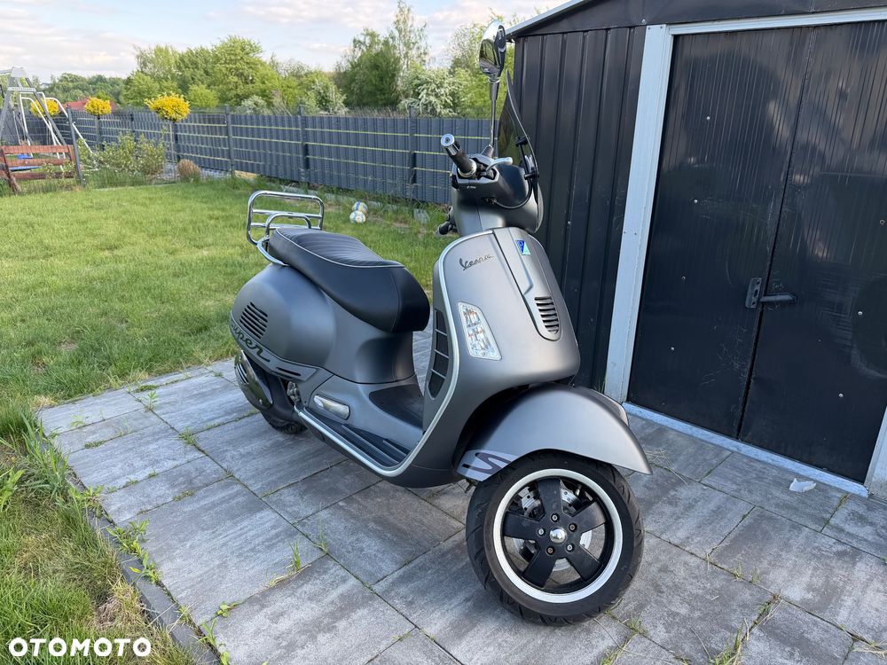 Vespa GTS - 2