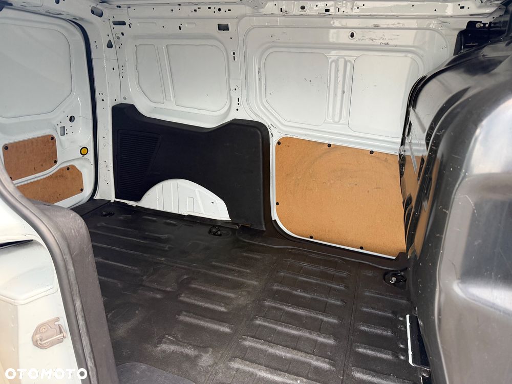 Ford Transit Connect - 11