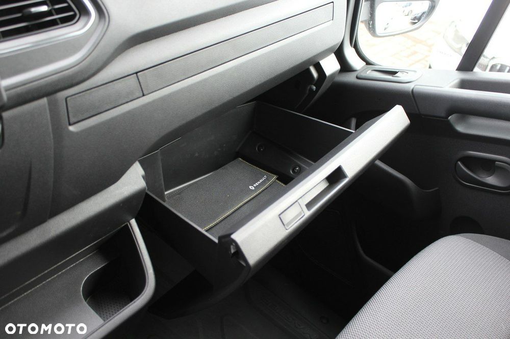 Renault Master - 24