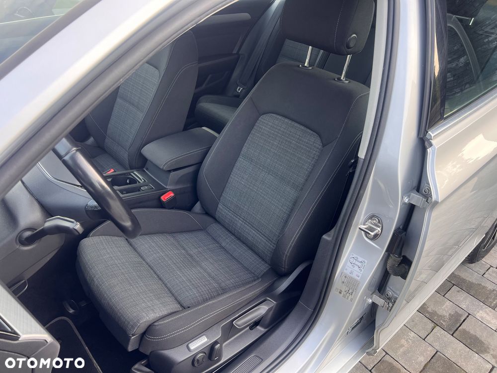 Volkswagen Passat 2.0 TDI EVO Business - 6