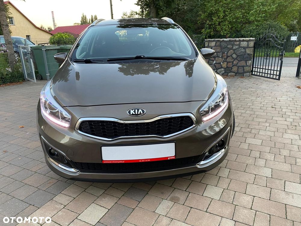 Kia Ceed 1.6 GDI Fifa World Cup Edition - 3