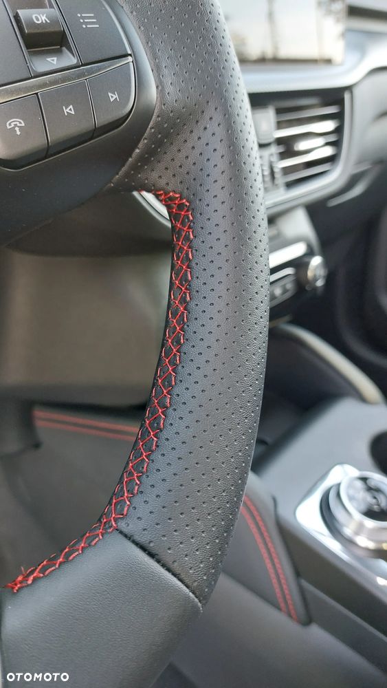 Ford Kuga 2.5 FHEV FWD ST-Line eCVT - 4