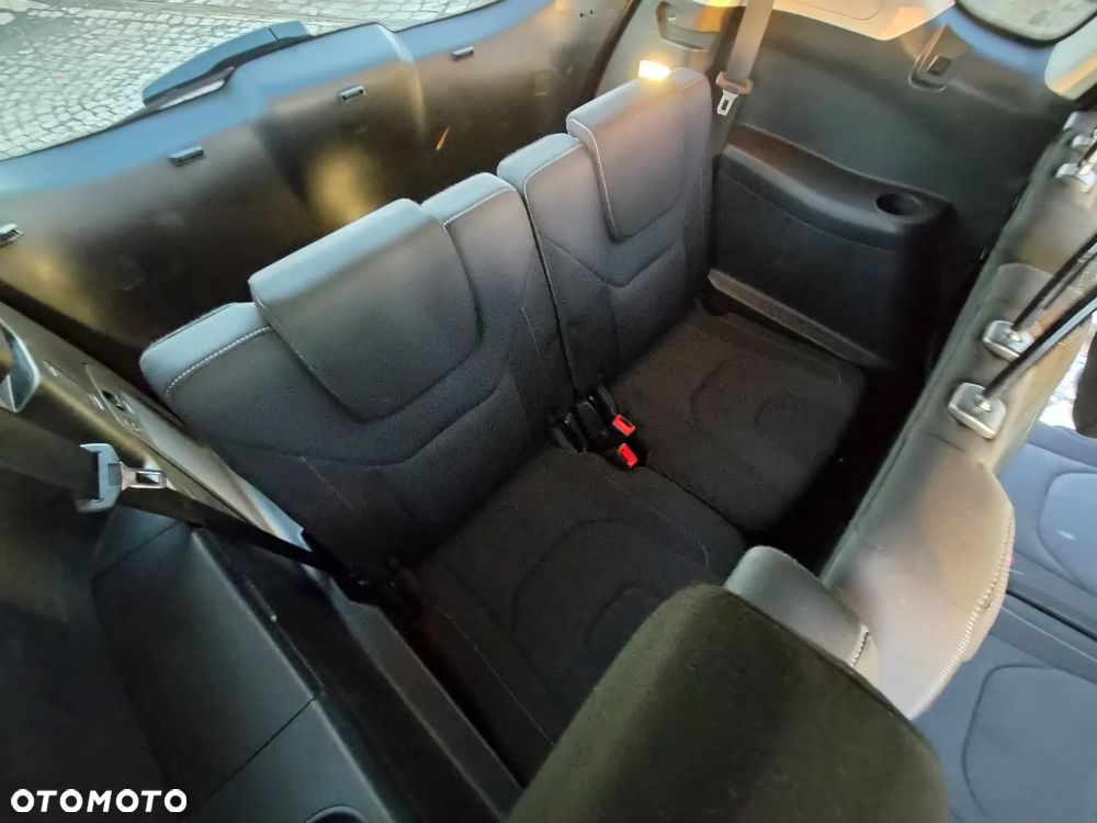 Ford S-Max 2.0 TDCi Titanium - 22
