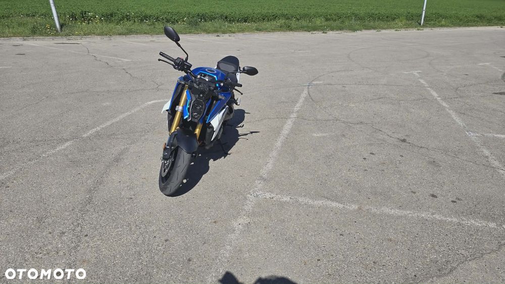Suzuki GSX 1000 - 5