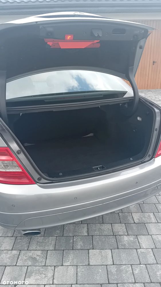 Mercedes-Benz Klasa C 200 Kompressor Classic - 29