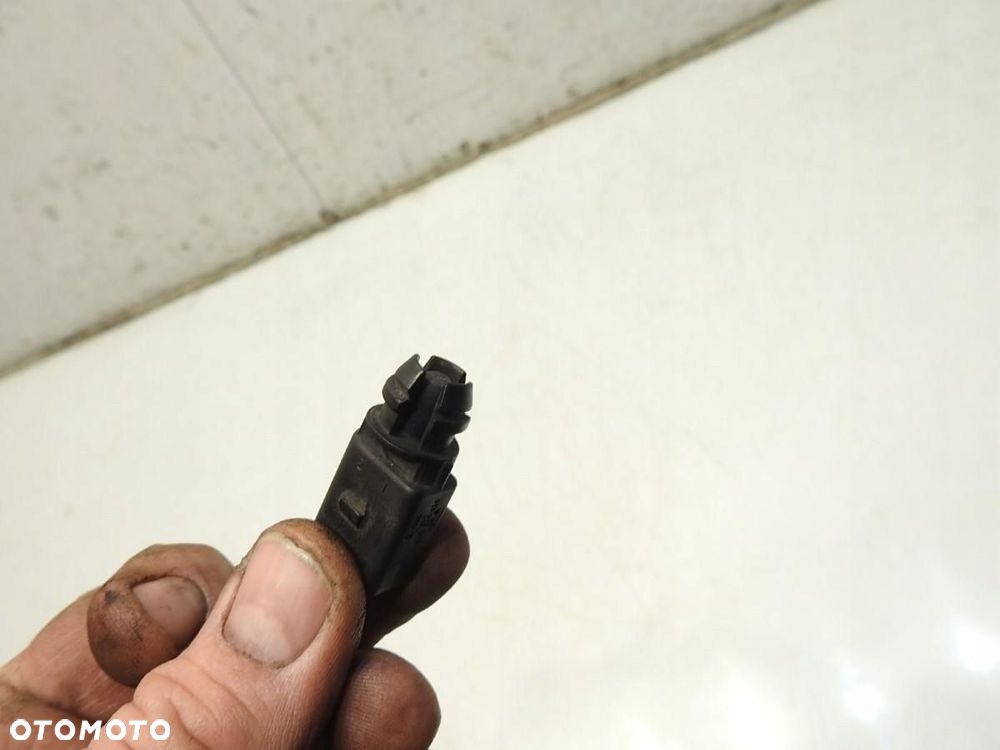 CZUJNIK TEMPERATURY ZEWNĘTRZNEJ AUDI A1 8X 8Z0820555 - 5