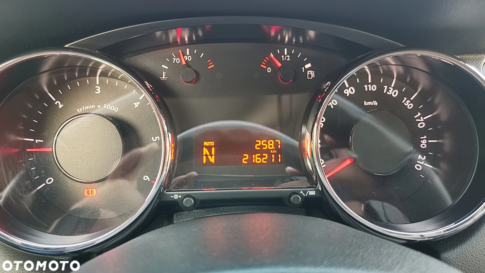 Peugeot 5008 e-HDI 115 ETG6 Stop&Start Active - 22
