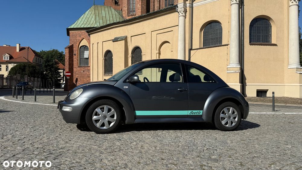 Volkswagen New Beetle - 3