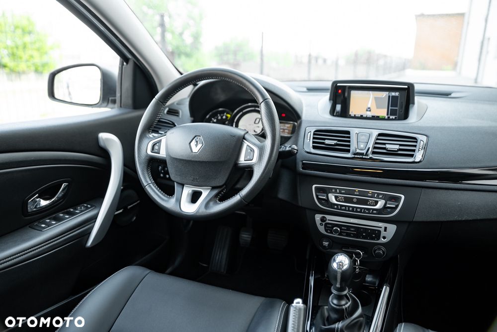 Renault Megane ENERGY TCe 115 Start & Stop Bose Edition - 26