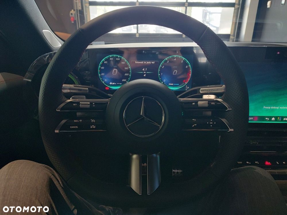 Mercedes-Benz CLA - 13
