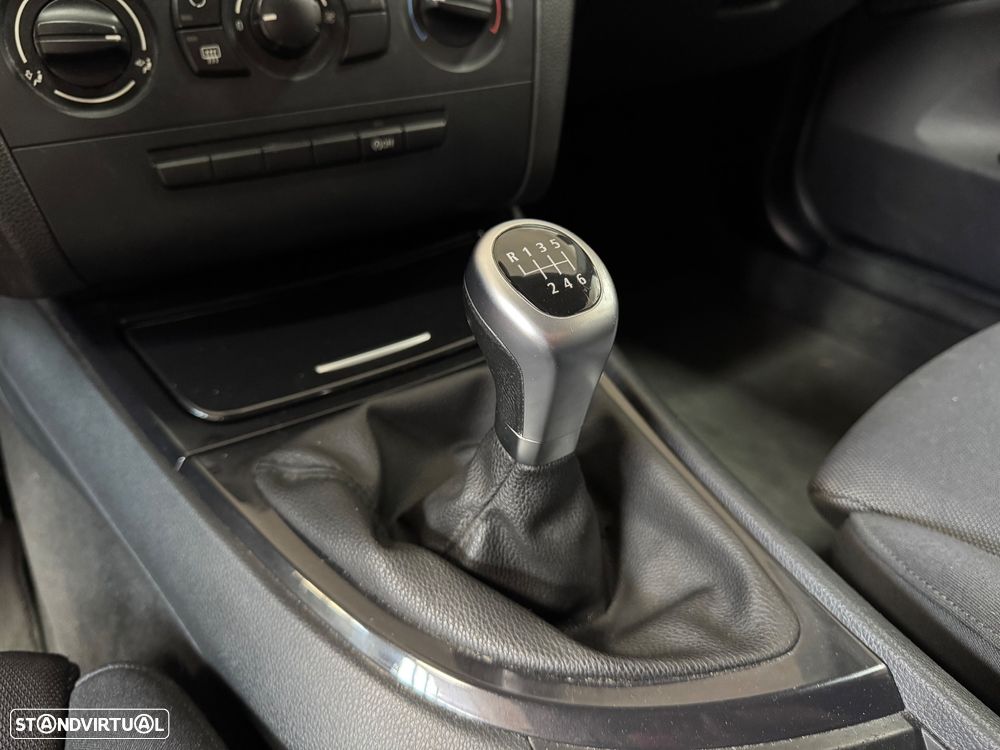 BMW 116 d Sport Line - 26