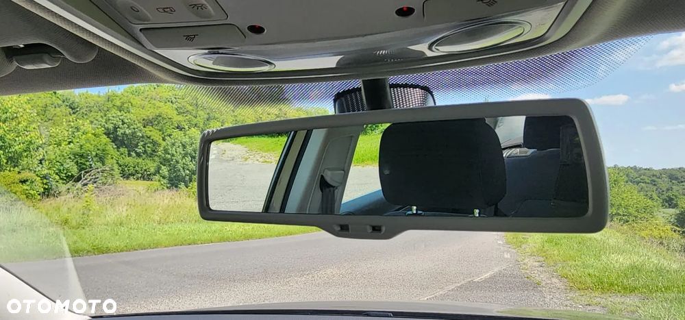 Volkswagen Passat 2.0 TDI DPF Comfortline - 25