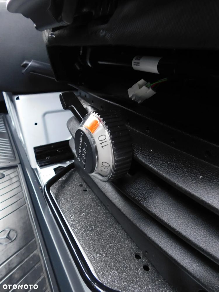 Mercedes-Benz Sprinter - 8