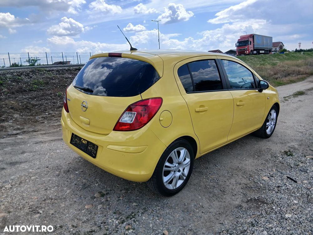 Opel Corsa 1.4 16V Automatik Navi - 2