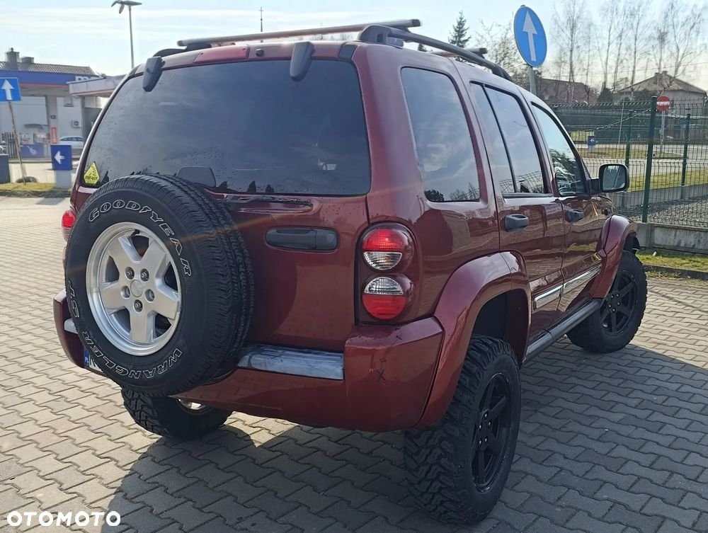 Jeep Liberty - 9