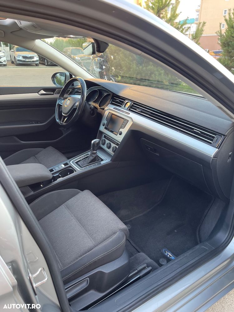 Volkswagen Passat 2.0 TDI DSG Comfortline - 13