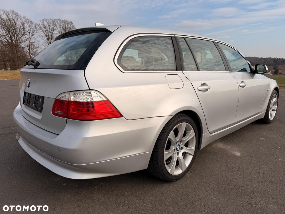 BMW Seria 5 525d xDrive - 6