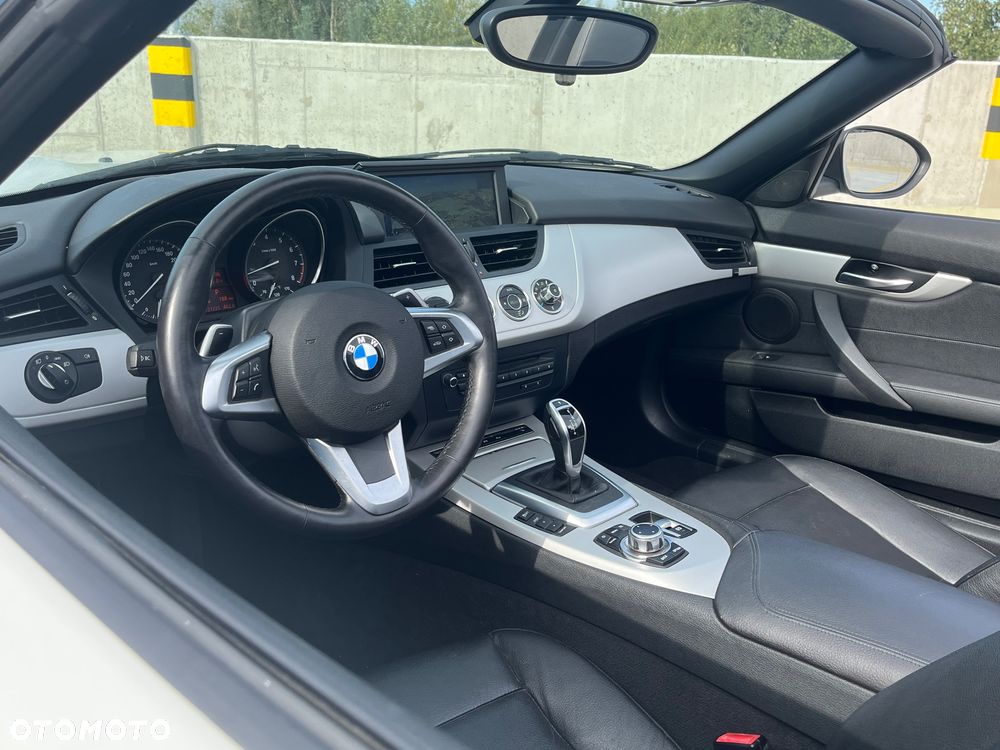 BMW Z4 sDrive20i - 8