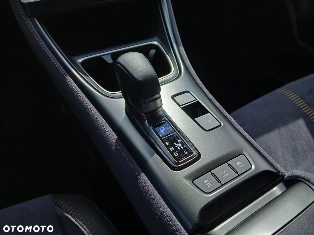 Lexus LBX 1.5 Hybrid Cool - 23