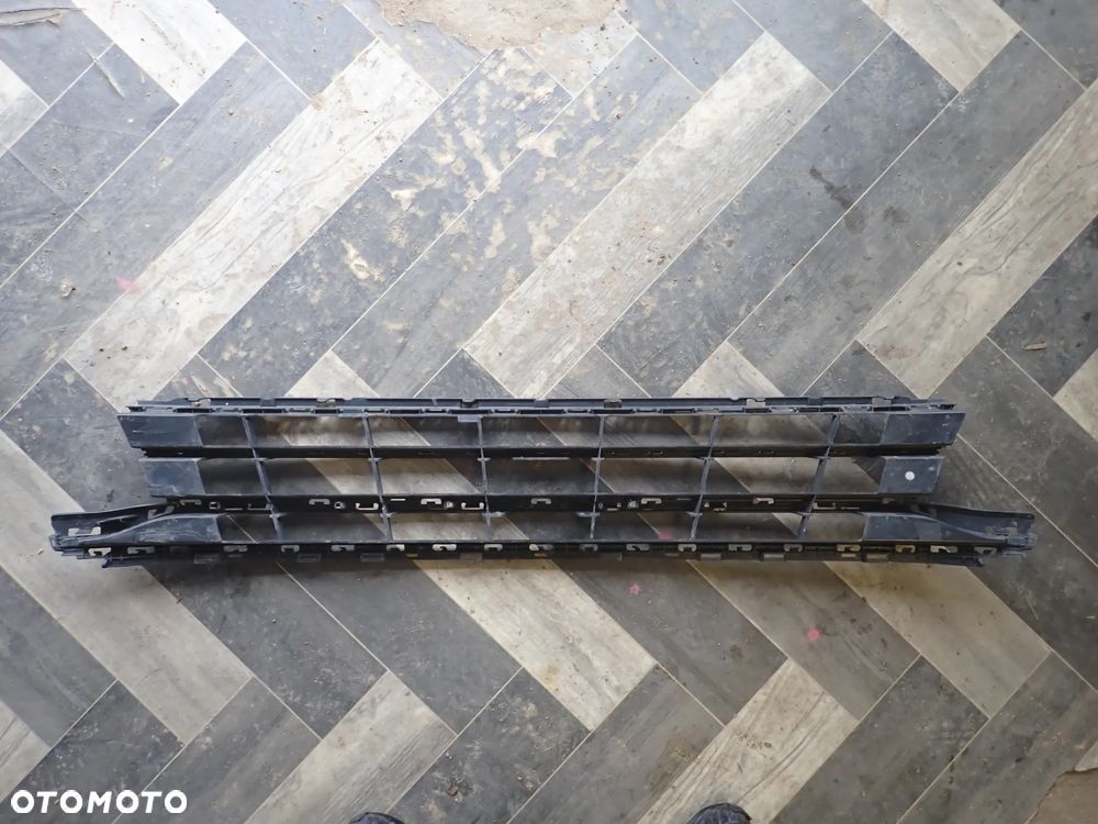 VOLSWAGEN PASSAT KRATKA ZDERZAKA PRZEZ LIFT - 7